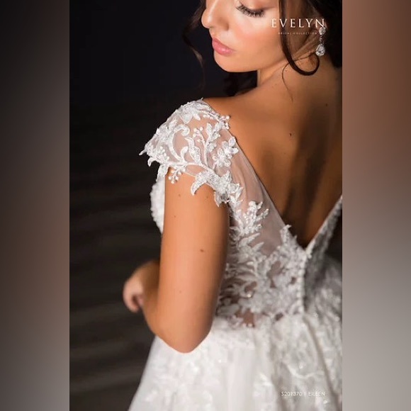 Size 8 (L) EVELYN BRIDAL Pearl embroidery sequin lace mesh wedding dress - Picture 5 of 9